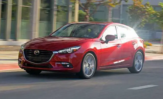 Đánh Giá Chi Tiết Mazda 3: Xe Hạng B Mạnh Về Cảm Xúc Lái