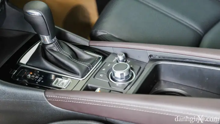 Mazda 3 Chỉnh Số Tay: Hướng Dẫn Chi Tiết Cho Người Lái Mới