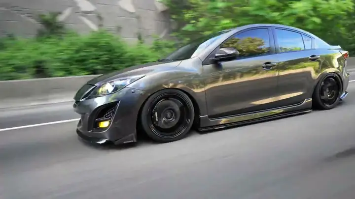 Mazda 3 Custom: Top 5 Gói Tùy Chỉnh Tối Ưu