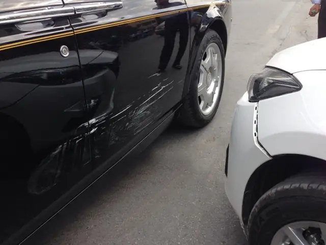 Mazda 3 Đâm Rolls-royce: Phân Tích Nguyên Nhân, Hậu Quả Và Bài Học Đắt Giá