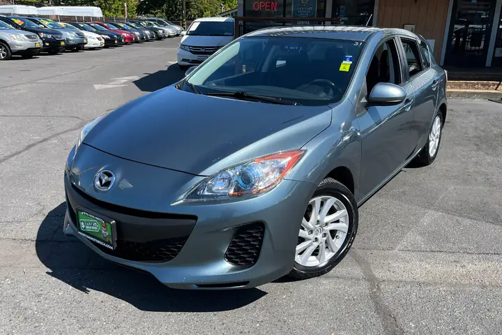 Khám Phá Màu Dolphin Gray Trên Mazda3 Và Cách Mua Sơn Touch‑up Paint