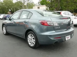 Khám Phá Màu Dolphin Gray Trên Mazda3 Và Cách Mua Sơn Touch‑up Paint