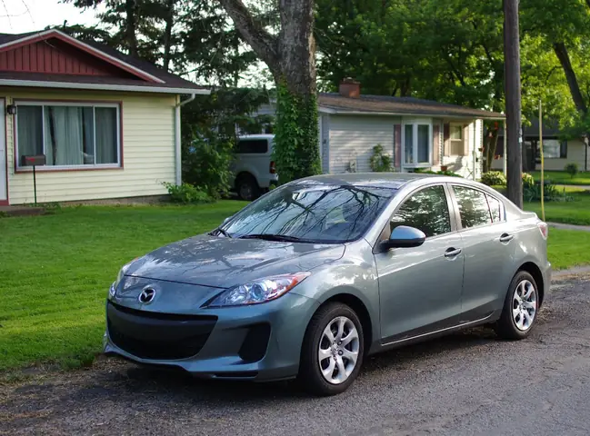 Khám Phá Màu Dolphin Gray Trên Mazda3 Và Cách Mua Sơn Touch‑up Paint