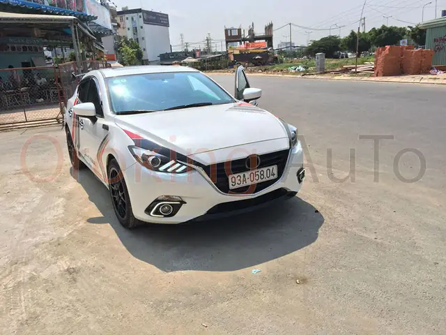 Mazda 3 Hatchback 2015 Trắng: Đánh Giá Chi Tiết & Lưu Ý Quan Trọng Cho Người Mua