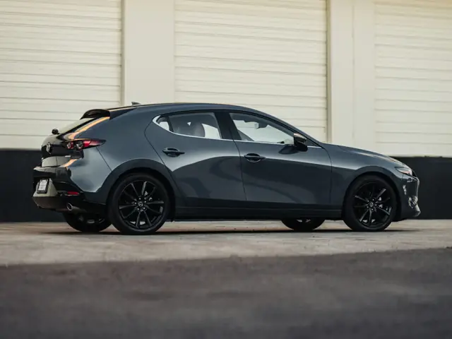 So Sánh Các Phiên Bản Mazda 3 Hatchback – Tìm Phiên Bản Phù Hợp Nhất