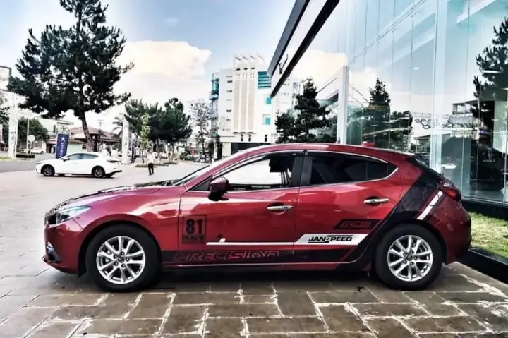 Mazda 3 Hatchback Hay Honda Jazz: Cuộc Đối Đầu Xe Hatchback Đáng Chú Ý