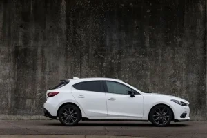 Mazda 3 Hatchback Hay Sedan: Lựa Chọn Nào Phù Hợp Với Bạn?
