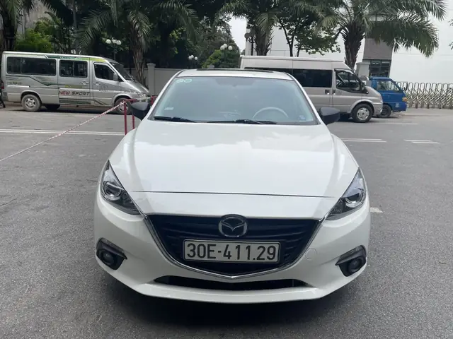 So Sánh Mazda 3 Hatchback Và Sedan: Chọn Nào Phù Hợp?