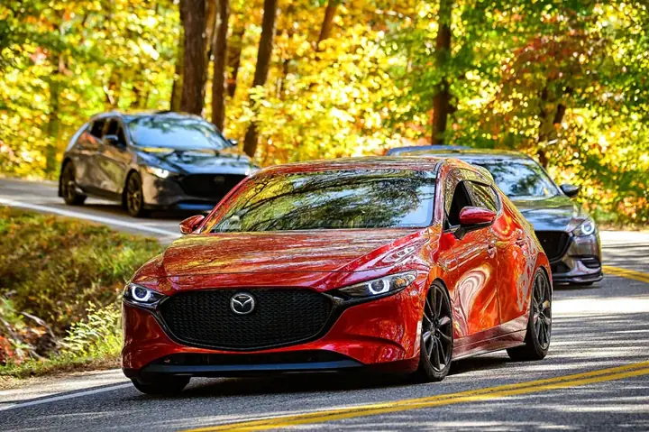 Hướng Dẫn Tùy Chỉnh Custom Mazda 3 Stance: Bước Đầu Đến Cuối