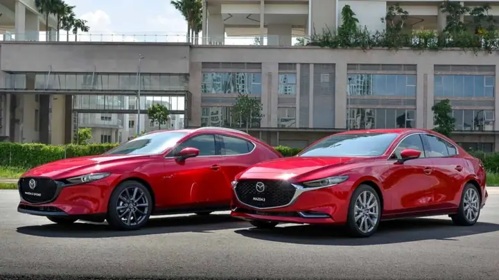 Mazda 3 Hay Elantra: So Sánh Chi Tiết, Nên Chọn Xe Nào Cho Người Việt?