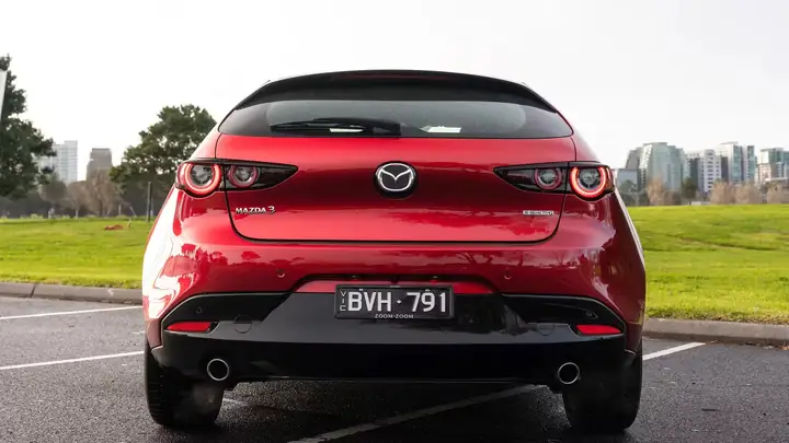 Đánh Giá Mazda 3 Hybrid 2026: Trải Nghiệm Thực Tế Và Đáng Mua Không?