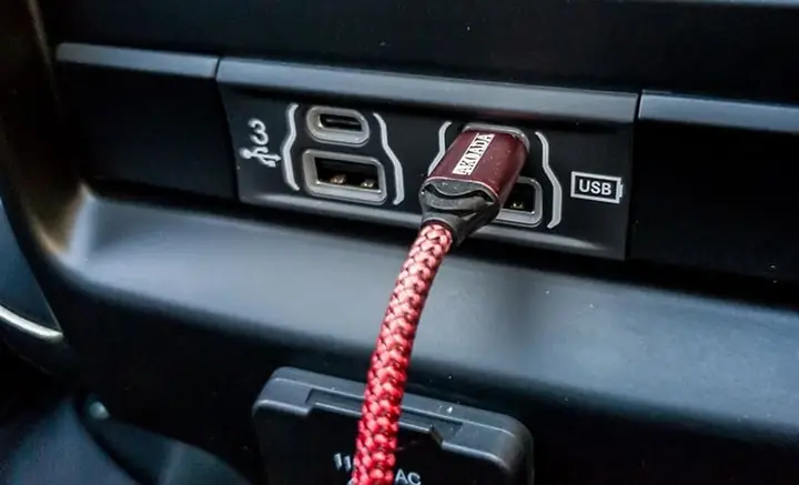 Mazda 3 Không Nhận Usb: Nguyên Nhân & Cách Khắc Phục Chi Tiết
