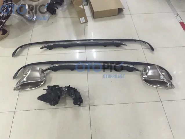 Mazda 3 Lip Sau Kiểu Mec: Nâng Cấp Phong Cách Cho Chiếc Sedan Của Bạn