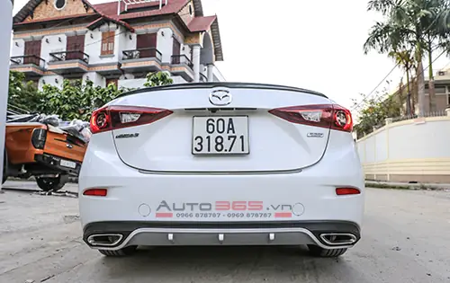 Mazda 3 Lip Sau Kiểu Mec: Nâng Cấp Phong Cách Cho Chiếc Sedan Của Bạn