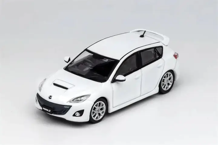 Mazda 3 Maisto: Tất Tần Tật Về Mô Hình Đồ Chơi Động Cơ 1:18 Này