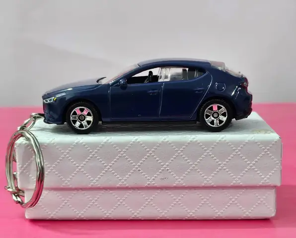 Mazda 3 Maisto: Tất Tần Tật Về Mô Hình Đồ Chơi Động Cơ 1:18 Này