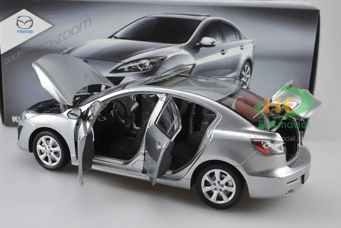 Mazda 3 Maisto: Tất Tần Tật Về Mô Hình Đồ Chơi Động Cơ 1:18 Này