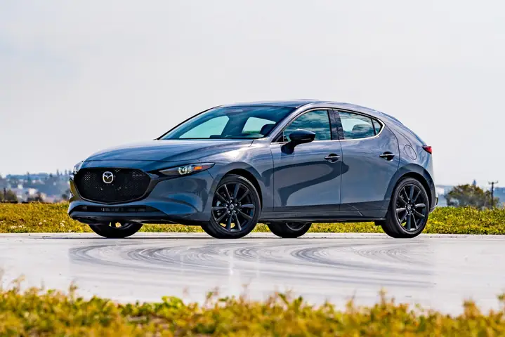 Hướng Dẫn Chi Tiết Về Sổ Tay Mazda 3: Từ Cấu Trúc Đến Mẹo Sử Dụng Hiệu Quả