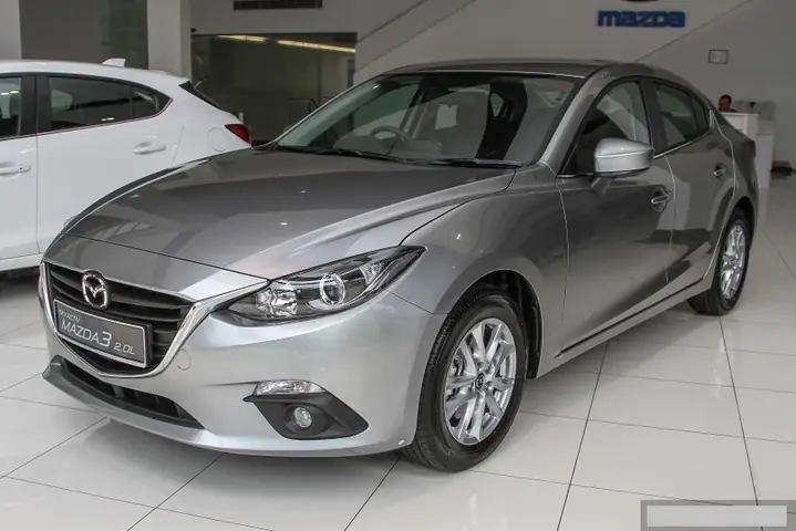 Màu Bạc Trên Mazda 3 Có Thực Sự Đáng Tiền? Đánh Giá Chi Tiết Từ Chuyên Gia
