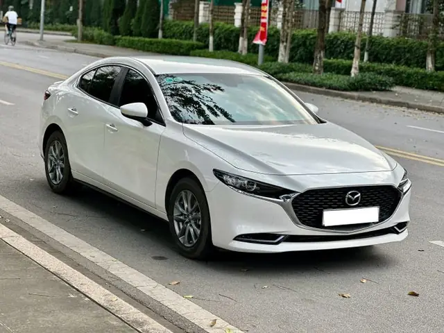 Chọn Mua Mazda 3 Màu Trắng – Hướng Dẫn Cho Người Yêu Xe