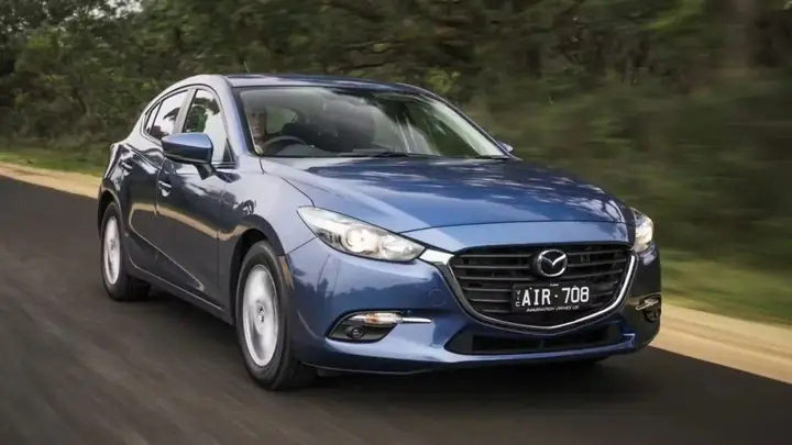 Đánh Giá Mazda 3 Maxx: Tìm Hiểu Chi Tiết Cho Người Mua