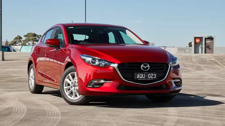 Đánh Giá Mazda 3 Maxx: Tìm Hiểu Chi Tiết Cho Người Mua