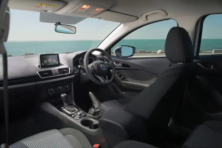 Đánh Giá Mazda 3 Maxx: Tìm Hiểu Chi Tiết Cho Người Mua