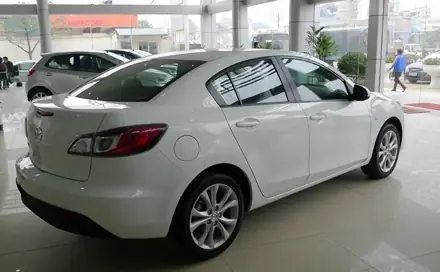 So Sánh Giá Và Ưu Nhược Điểm Mazda 3 Nhập Khẩu Cho Người Mua