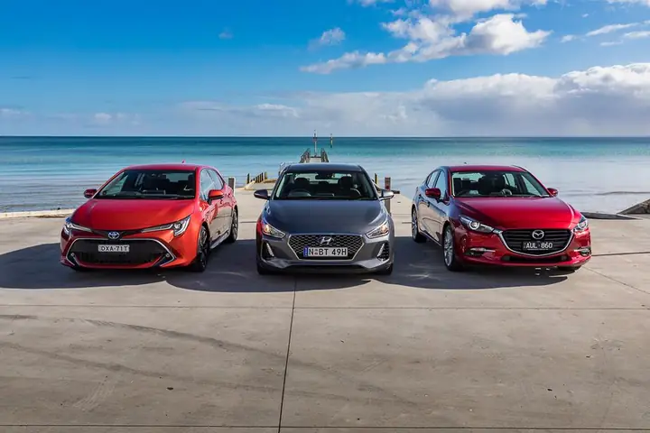 Mazda 3 Và Hyundai I30: Cuộc Đối Đầu Xe Sedan Hạng C Đáng Cân Nhắc