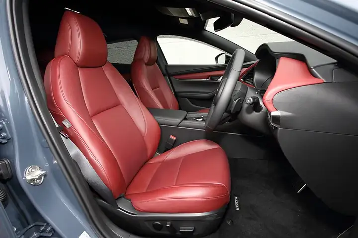 Hướng Dẫn Lắp Đặt Bọc Ghế Mazda3 – Chọn Chất Liệu, Màu Sắc & Bảo Dưỡng