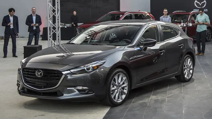 Mazda 3 Ra Mắt Bản Facelift: Nâng Cấp Đáng Giá Hay Chỉ Là Thay Đổi Nhỏ?