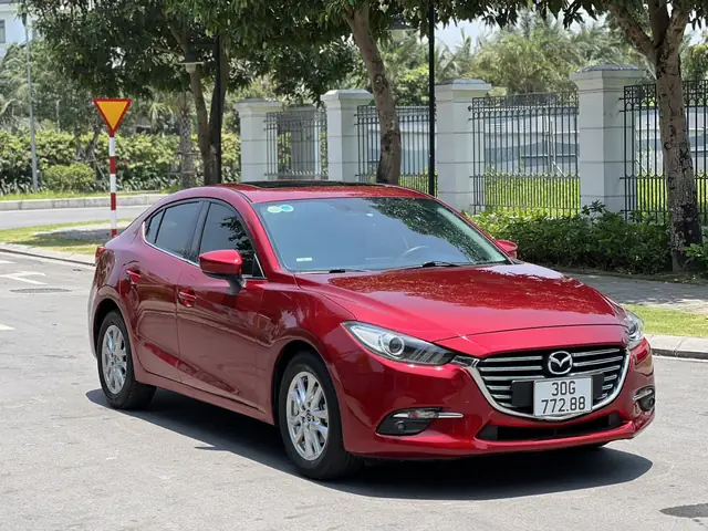 Đánh Giá Chi Tiết Mazda 3 Màu Đỏ: Nên Mua Phiên Bản Nào Năm 2026?
