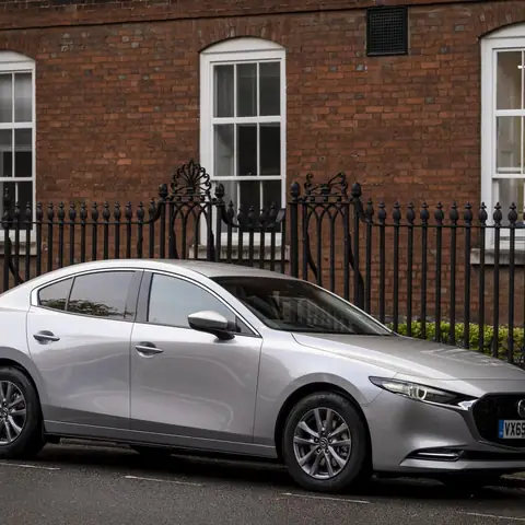 Đánh Giá Chi Tiết Mazda 3 Saloon 2026: Sự Tinh Tế Của Sedan Thể Thao