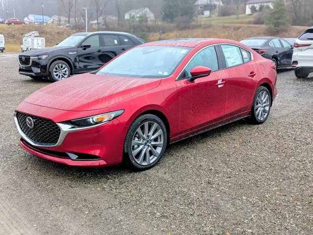 Mazda 3 Soul Red Crystal: Sự Quyến Rũ Bất Diệt Của Màu Đỏ Kiêu Hãnh