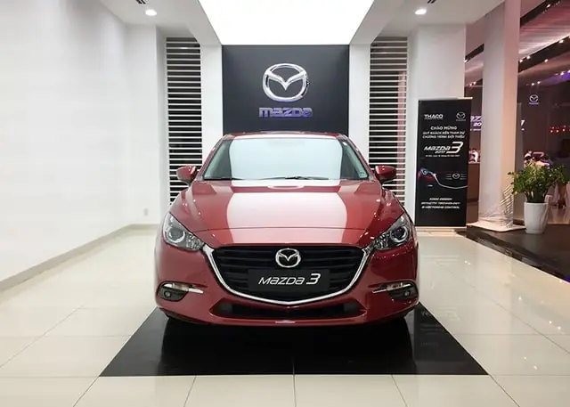 Mazda 3 Sedan 1.5 Hay Honda Civic 1.8: Đâu Là Lựa Chọn Tối Ưu Cho Bạn?