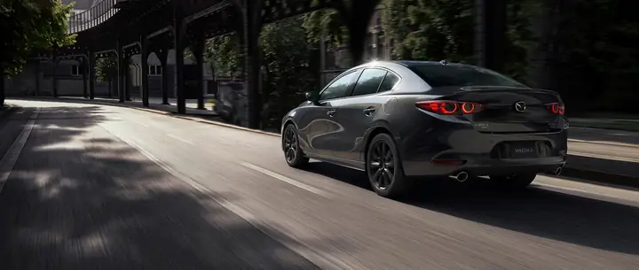 So Sánh Mazda 3 Màu Đen: Sedan Vs Hatchback Cho Người Mua