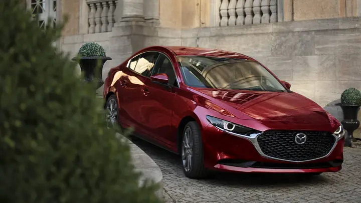 So Sánh Các Phiên Bản Mazda3 Sedan Cho Người Mua Tại Canada