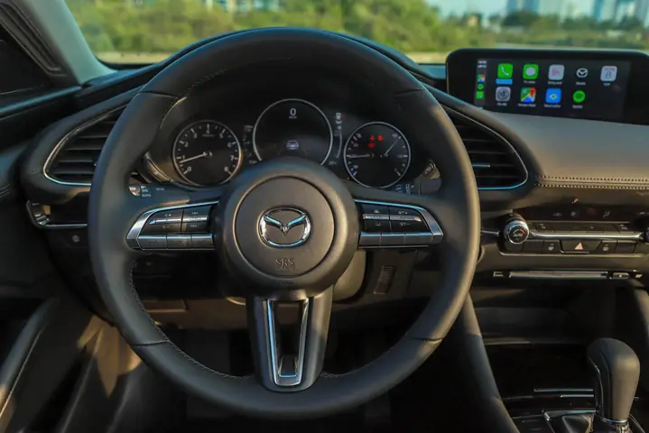 Mua Mazda 3 Số Sàn: Hướng Dẫn Chọn Mẫu, Giá & Bảo Dưỡng