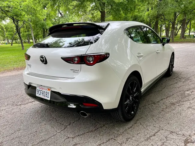 Khám Phá Toàn Bộ Phiên Bản Và Tính Năng Nổi Bật Của Mazda3 Sport