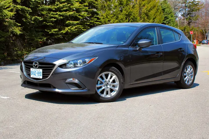 Đánh Giá Mazda3 Sport: Các Phiên Bản Luxury & Premium Cho Người Mua Thông Minh