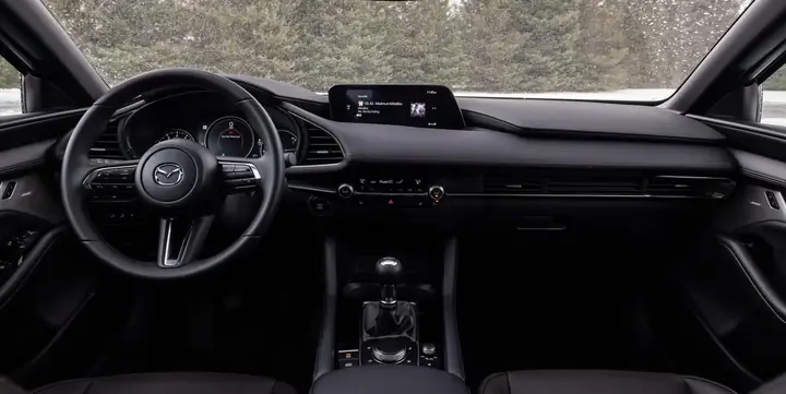 Khám Phá Mazda3 Sport – Đánh Giá Chi Tiết Tính Năng Sport Cho Người Trẻ