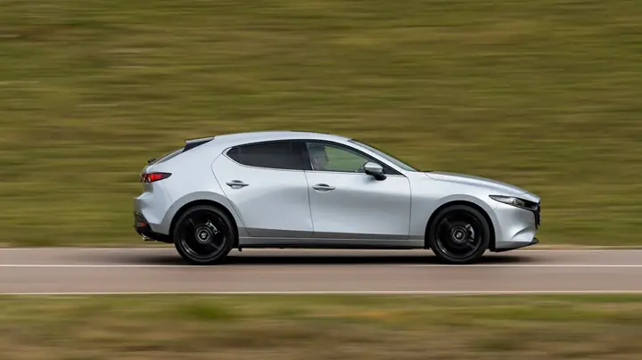 Khám Phá Mazda3 Sport: Thông Số, Phiên Bản & Tính Năng Nổi Bật Khám Phá Mazda3 Sport: Thông Số, Phiên Bản & Tính Năng Nổi Bật