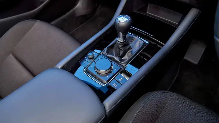 Mazda 3: Hướng Dẫn Kỹ Thuật Chi Tiết Và Cẩm Nang Sử Dụng Toàn Diện