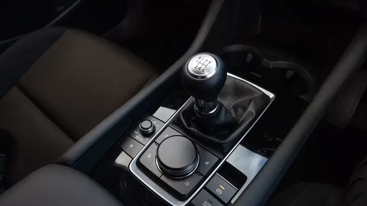 Mazda 3: Hướng Dẫn Kỹ Thuật Chi Tiết Và Cẩm Nang Sử Dụng Toàn Diện