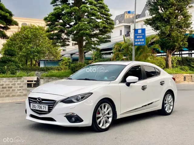 Mazda 3 2.0 Sedan: Đánh Giá Chi Tiết Và Trải Nghiệm Thực Tế