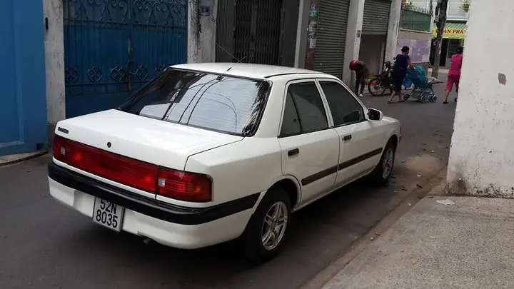 Mazda 323 Có Ăn Xăng Không? Đánh Giá Toàn Diện Mức Tiêu Thụ Nhiên Liệu