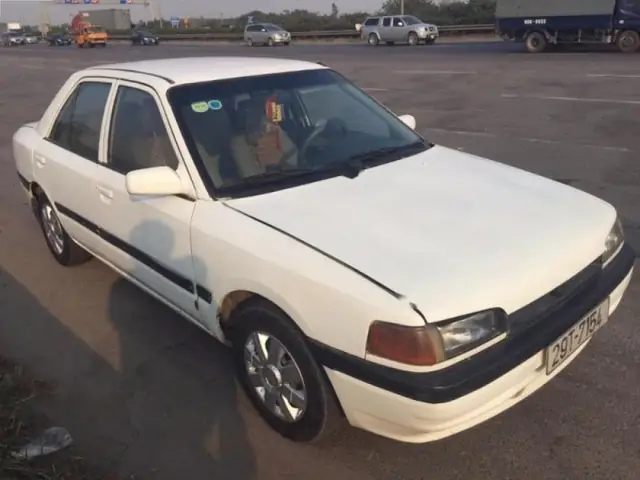 Mazda 323 Đời 1995: Huyền Thoại Nhập Khẩu – Góc Nhìn Toàn Diện Cho Người Yêu Xe Cũ
