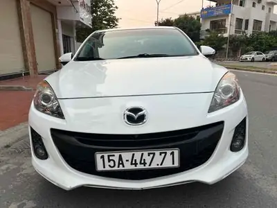 So Sánh Mazda 3 Sedan Các Phiên Bản: Giá, Tính Năng, Độ Bền
