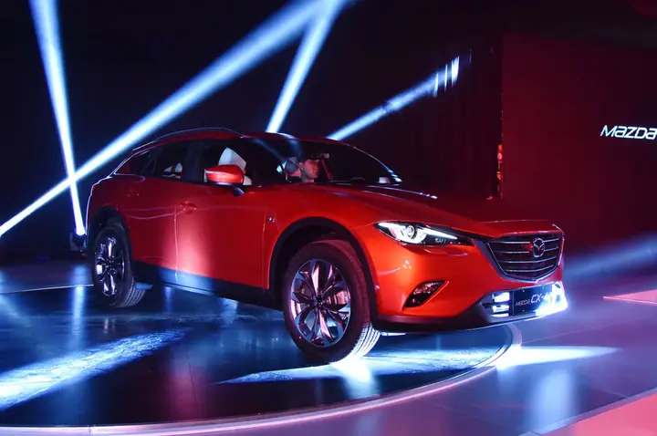 Mazda 4 2017: Đánh Giá Chi Tiết Từ Thiết Kế Đến Trải Nghiệm Lái