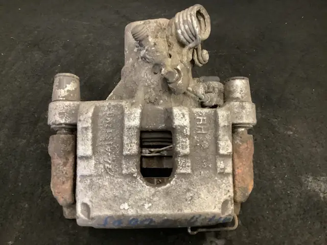 Hướng Dẫn Thay Thế Brake Caliper Mazda 5 Cho Người Mới